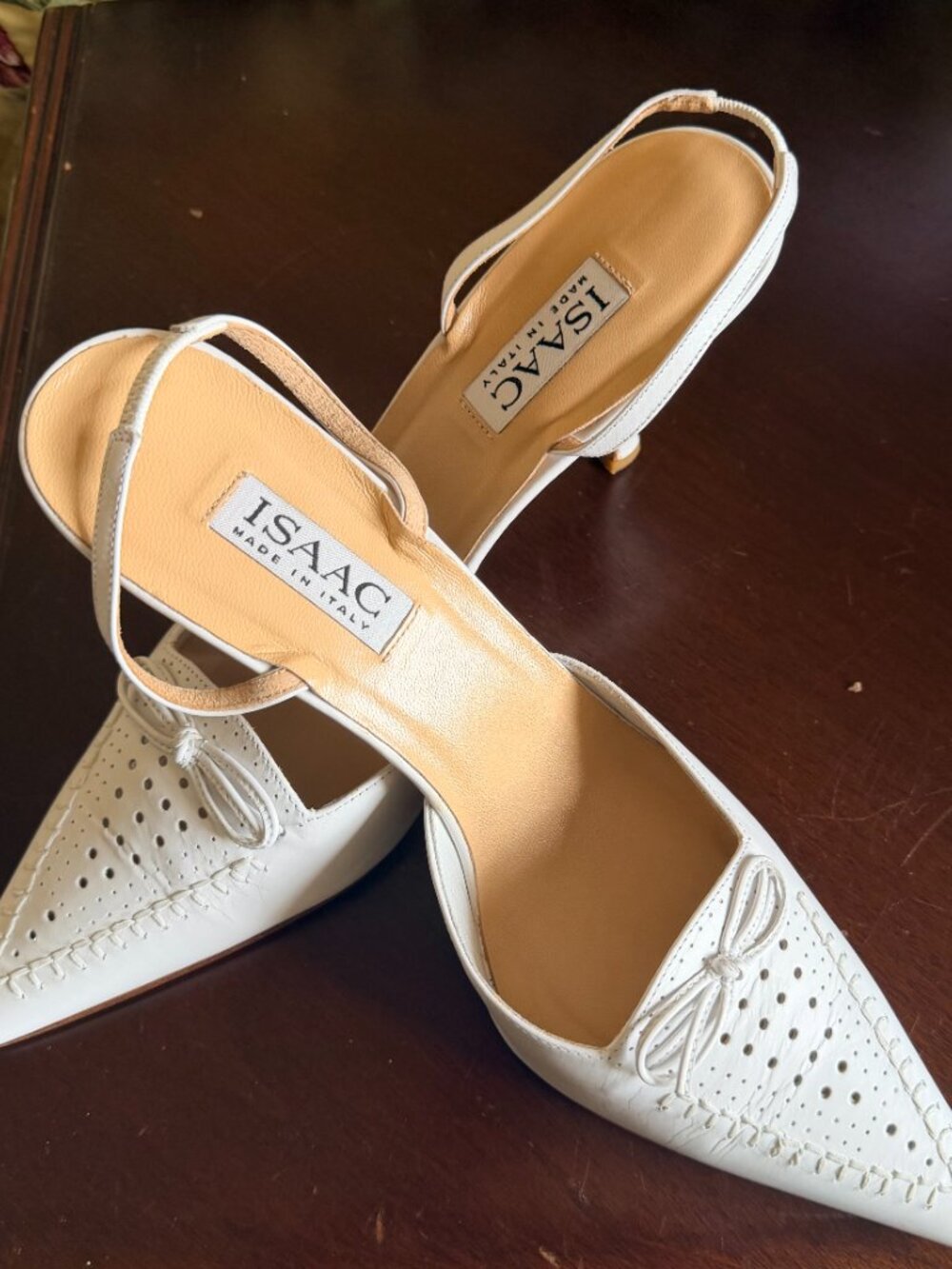 ISAAC MIZRAHI WHITE LEATHER SLINGBACK HEELS POINTED TOE BOW SLIP ON SIZE 11 B - Picture 3 of 6